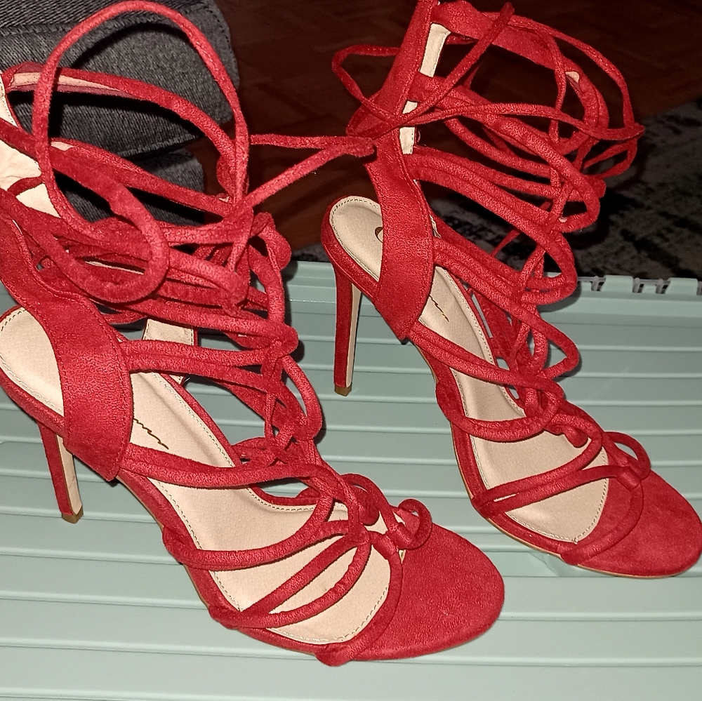 Shoes - Picture 2 of 12